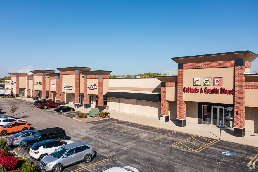 Primary Photo Of 1175-1231 N Gary Ave, Carol Stream Unknown For Lease