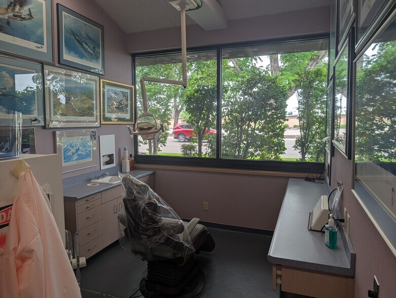 More Photos Of 1128 N Chinowth St, Visalia Medical For Sale