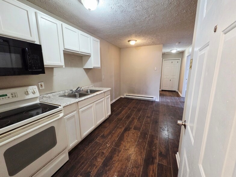 More Photos Of 1302 Broadway, Lorain Storefront Retail Residential For Sale