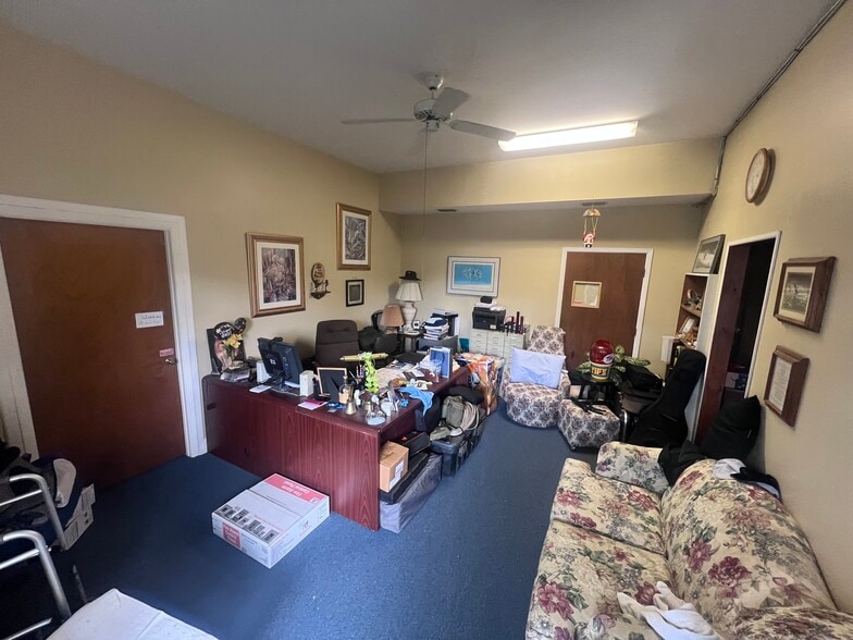 More Photos Of 4802 6th St, Zephyrhills Office For Sale