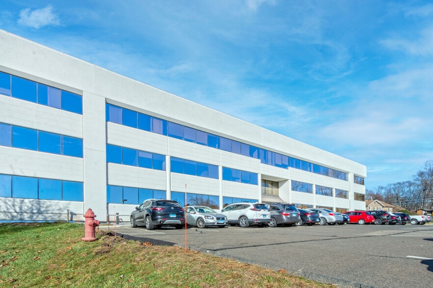 More Photos Of 400 Bayonet St, New London Medical For Sale