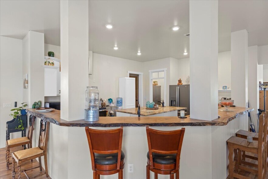 More Photos Of 16508 N Fm 973 Rd, Manor Specialty For Sale