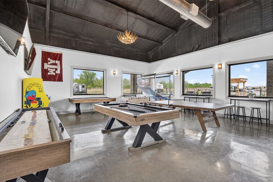 More Photos Of 9630 E US Highway 190, Rogers Trailer Camper Park For Sale