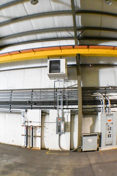 More Photos Of 3000 S 1st St, Clinton Manufacturing For Sale