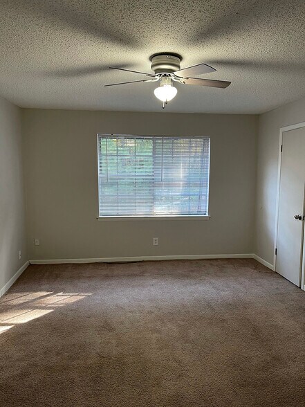 More Photos Of 1401 Carson Rd, Birmingham Multifamily For Sale