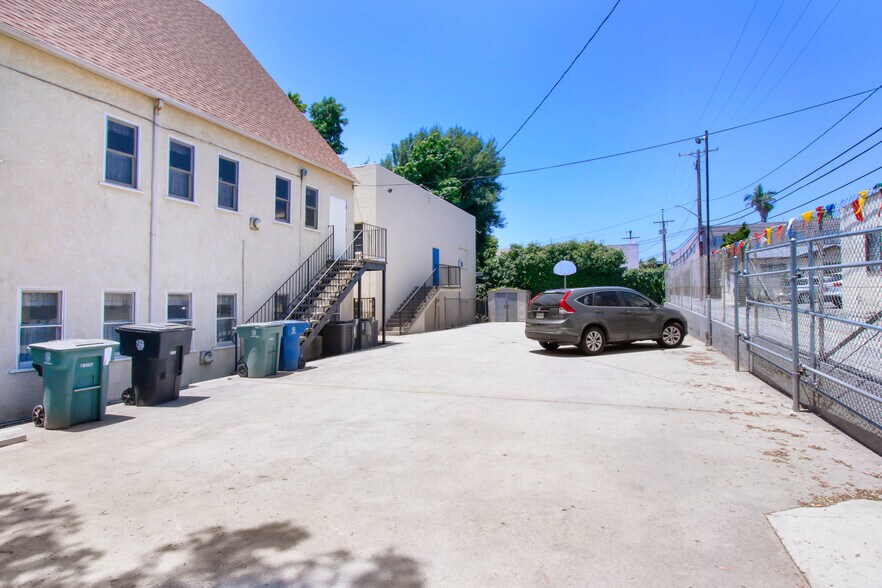 More Photos Of 724 S Glenoaks Blvd, Burbank Religious Facility For Sale