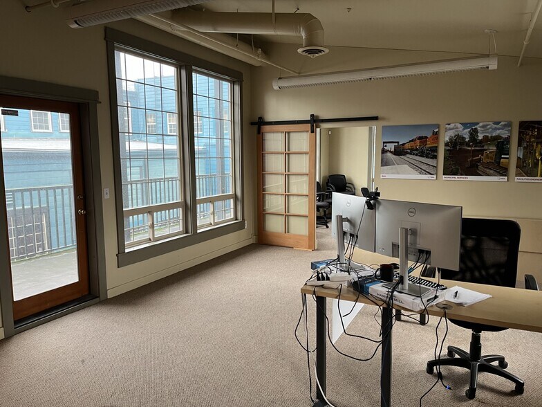More Photos Of 3200-3220 1st Ave S, Seattle Office For Lease