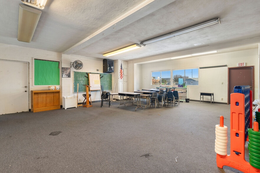 More Photos Of 4755 130th st, Hawthorne Schools For Lease