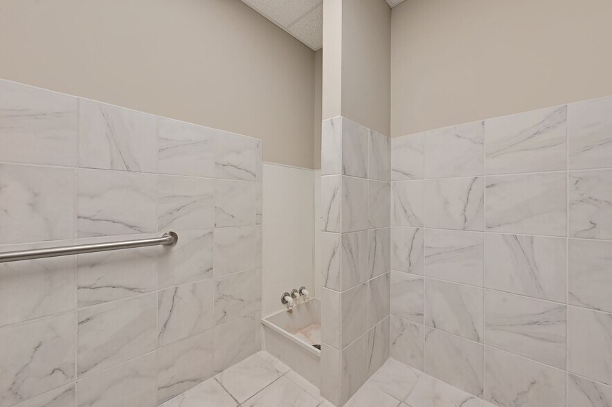 More Photos Of 2050 Double Creek Dr, Round Rock Medical For Lease