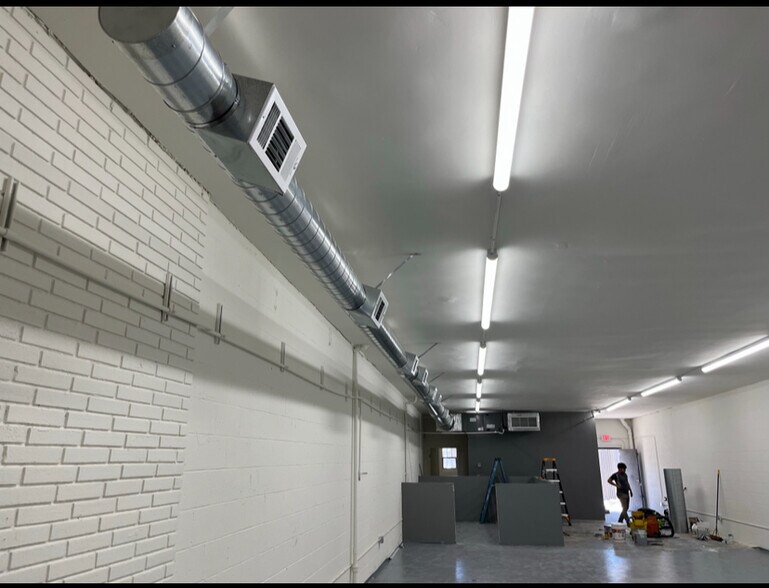 More Photos Of 2320 W Slauson Ave, Los Angeles Industrial For Lease