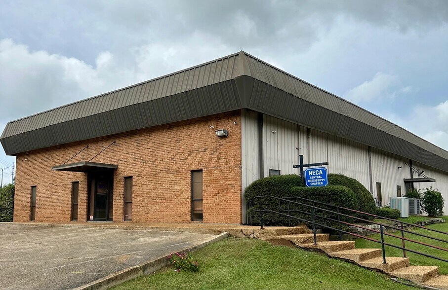 More Photos Of 5685 Highway 18 W, Jackson Office For Sale