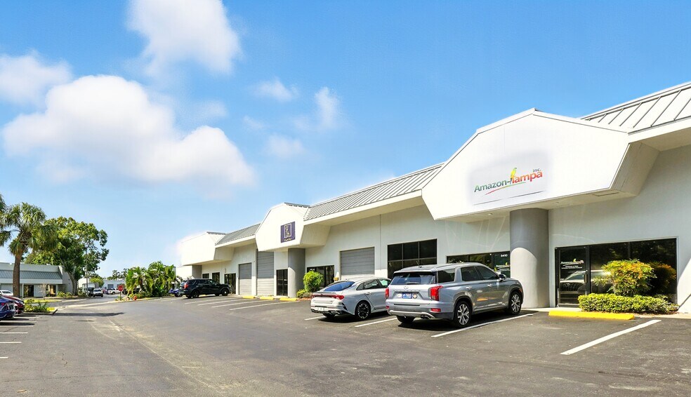 More Photos Of 5402-5468 N 56th Commerce Park Blvd, Tampa Warehouse For Lease