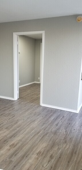 More Photos Of 3557 National Dr, Norman Industrial For Sale