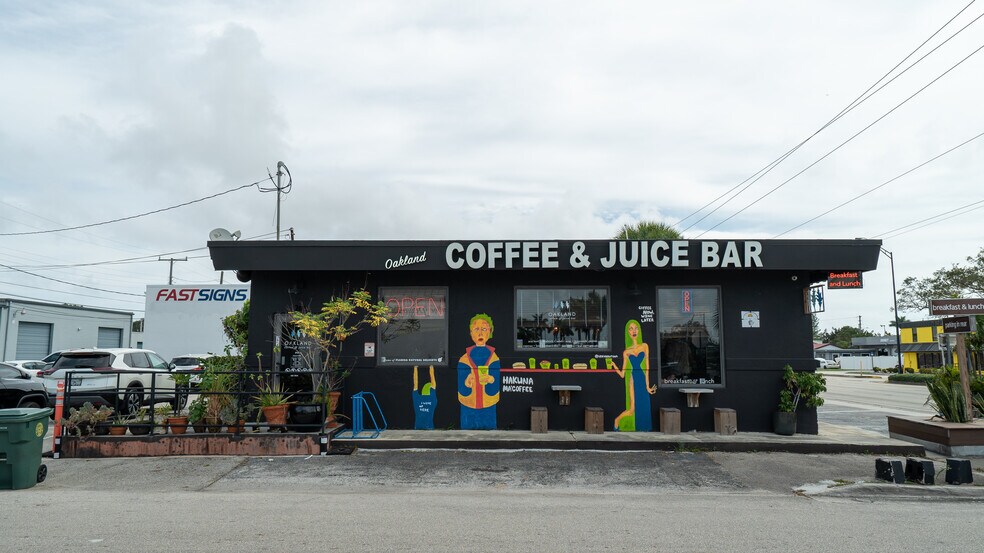 More Photos Of 201-205 NE 31st St, Oakland Park Restaurant For Lease