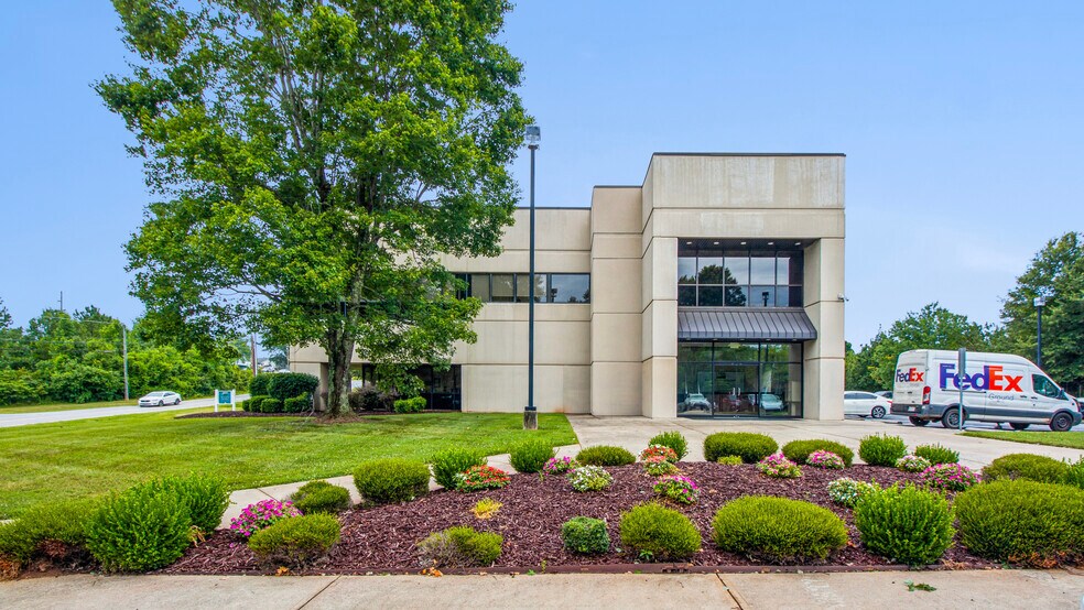 More Photos Of 500 West St, Spindale Office For Sale