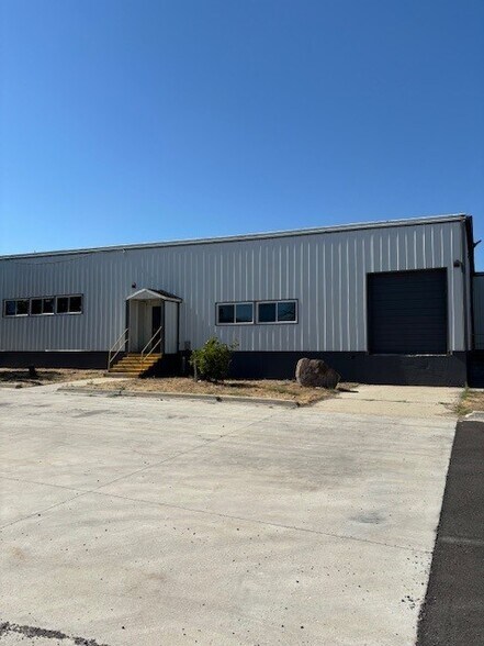More Photos Of 225 S Lodestone Way, Tooele Warehouse For Lease