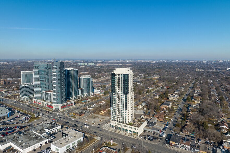 More Photos Of 7089 Yonge St, Markham Apartments For Sale
