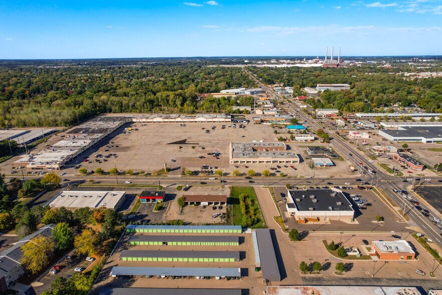 More Photos Of 3222 S Martin Luther King Jr Blvd, Lansing Unknown For Lease