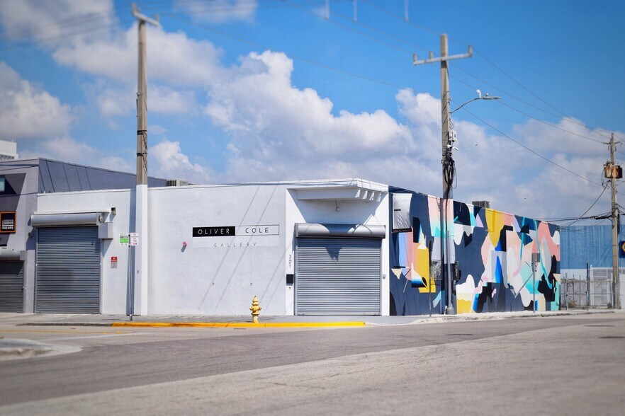 Primary Photo Of 301-311 NW 28th St, Miami Showroom For Lease