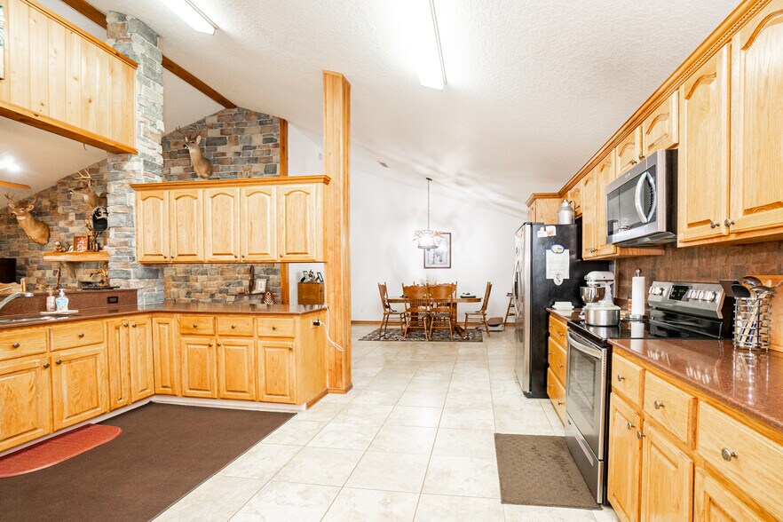 More Photos Of 8600 NE 147th Avenue Rd, Silver Springs Lodge Meeting Hall For Sale