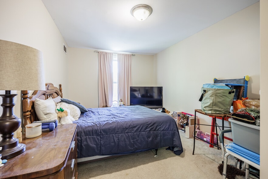 More Photos Of 166 N Main St, Fairport Apartments For Sale