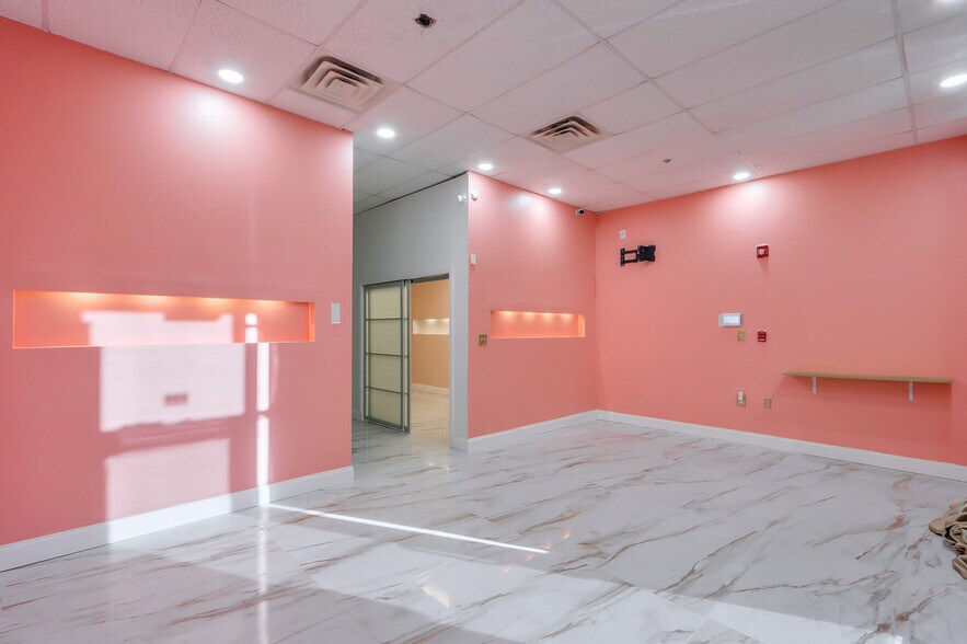 More Photos Of 5725 State Bridge Rd, Johns Creek Freestanding For Lease