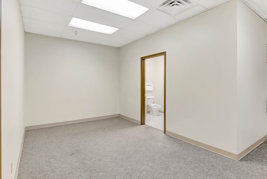 More Photos Of 3720 Amnicola Hwy, Chattanooga Unknown For Lease