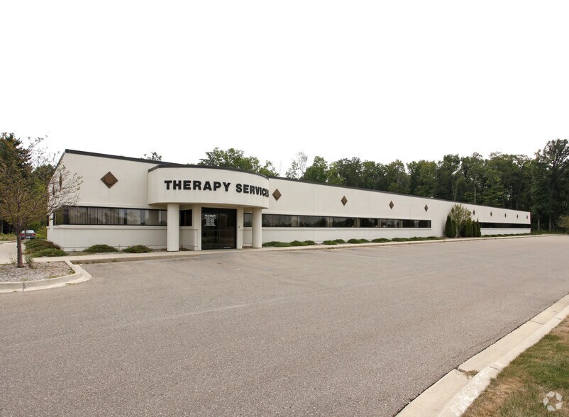 Primary Photo Of 2500 N Elms Rd, Flint Medical For Lease