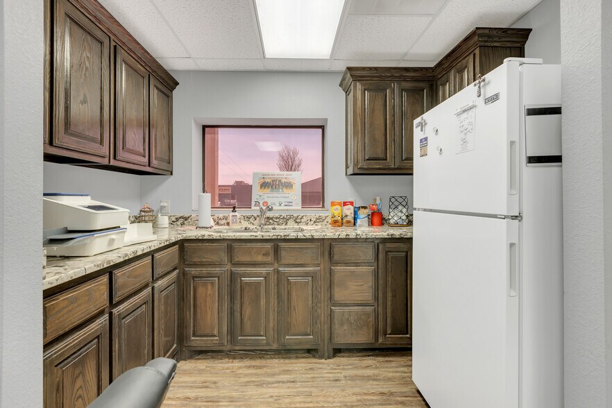 More Photos Of 2479 E 11th St, Odessa Medical For Sale