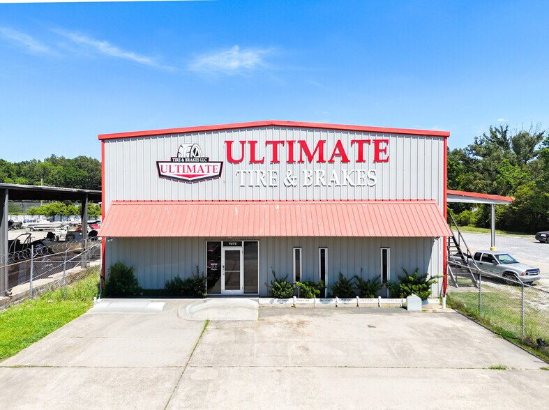Primary Photo Of 7075 Airline Hwy, Baton Rouge Warehouse For Lease