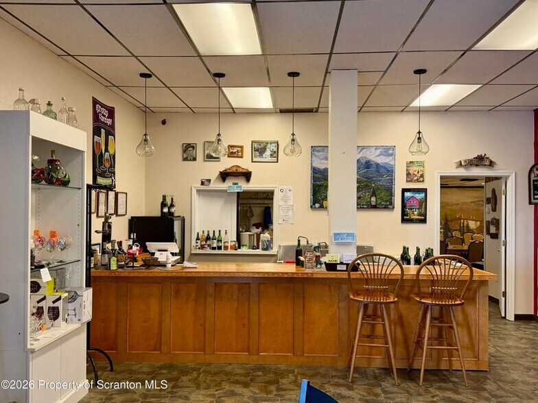 More Photos Of 1971 Scranton Carbondale Hwy, Blakely Freestanding For Lease