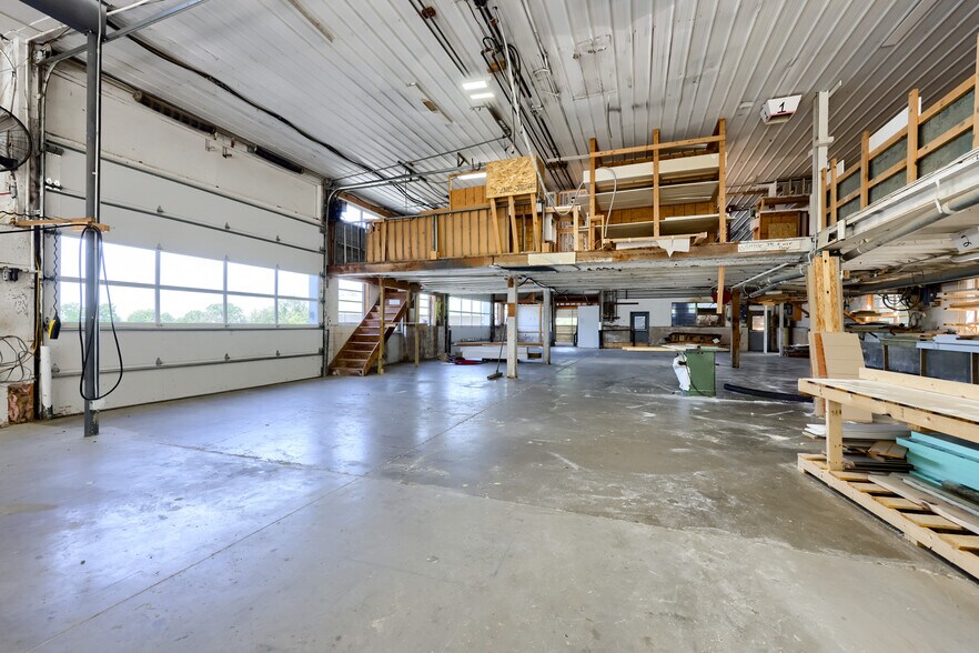More Photos Of 197 Pencroft Dr N, Holtwood Industrial For Sale