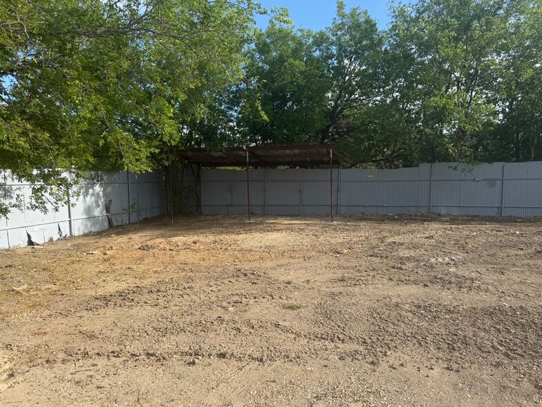 More Photos Of 418 Vine St, San Antonio Office Residential For Sale