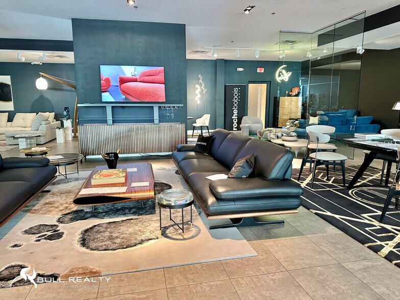 More Photos Of 333 Buckhead Ave NE, Atlanta Freestanding For Lease
