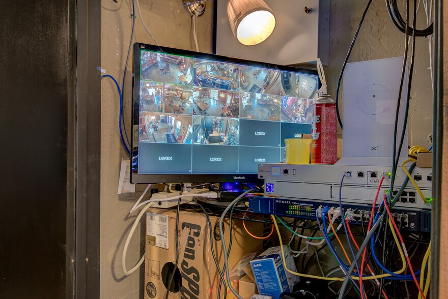 More Photos Of 780-782 US 101, Chinook Restaurant For Sale