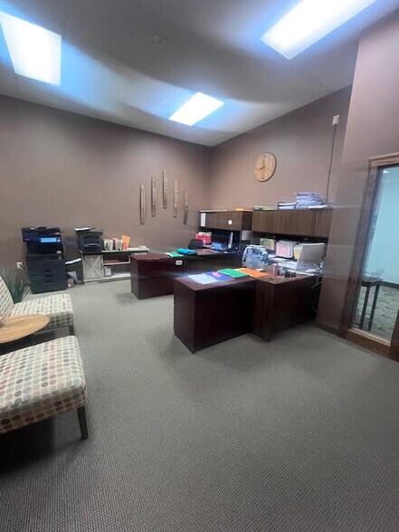 More Photos Of 270 Lake St, Penn Yan Office For Sale