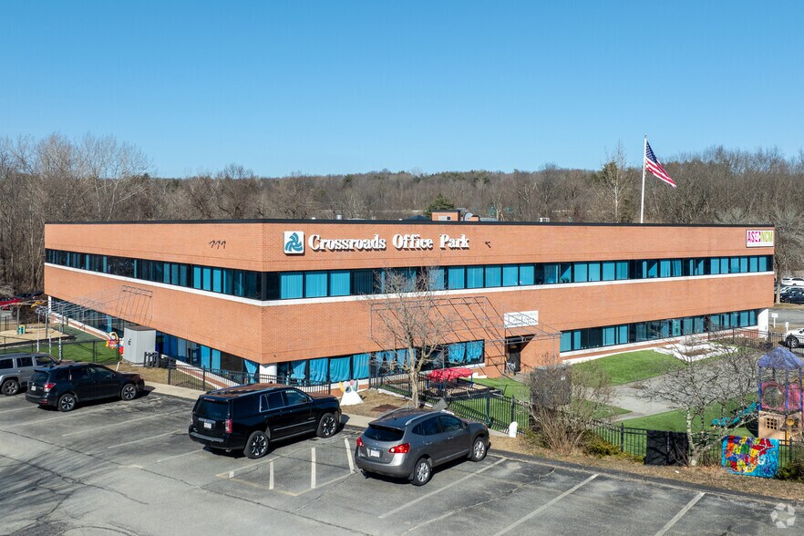 Primary Photo Of 690 Mechanic St, Leominster Office For Sale