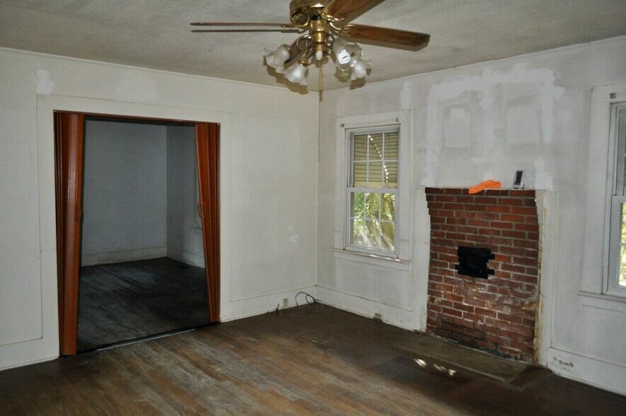 More Photos Of 31 McKinney St, Beech Island Warehouse For Sale