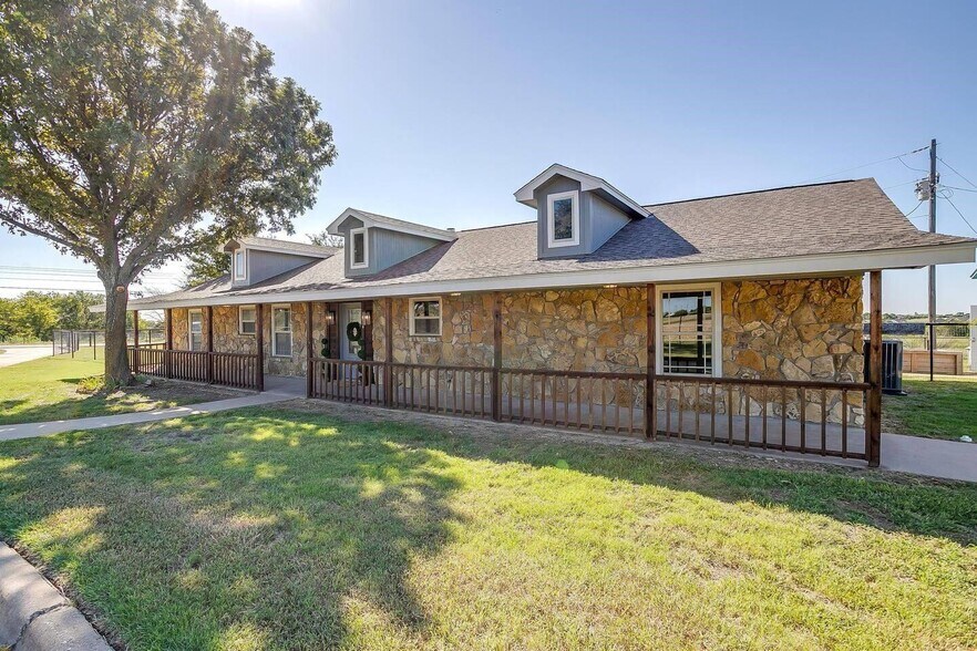 More Photos Of 12001 FM 2331, Godley Office For Sale