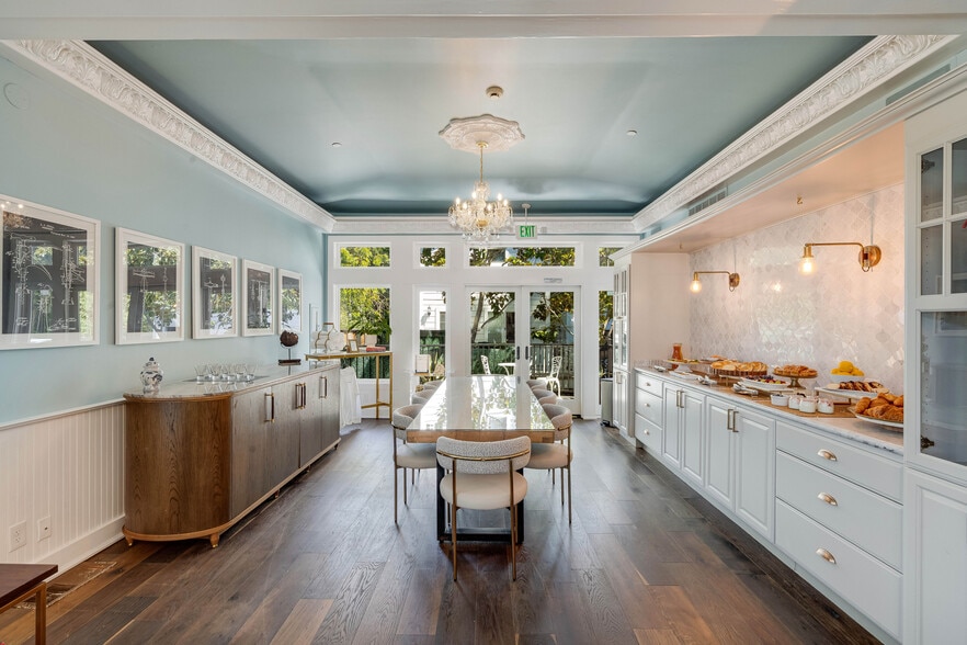 More Photos Of 443 Brown St, Napa Hotel For Sale