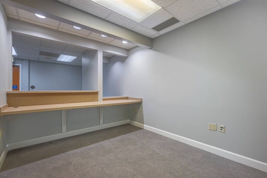 More Photos Of 7271 N Main St, Dayton Medical For Lease