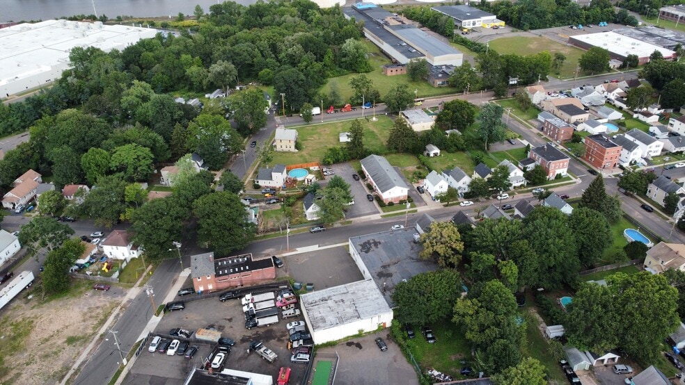 More Photos Of 110 Webb St, Hamden Warehouse For Sale