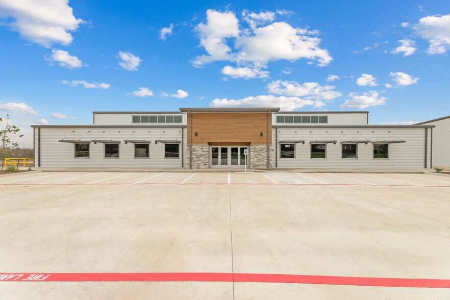 More Photos Of 10042 FM 1976, Universal City Unknown For Lease