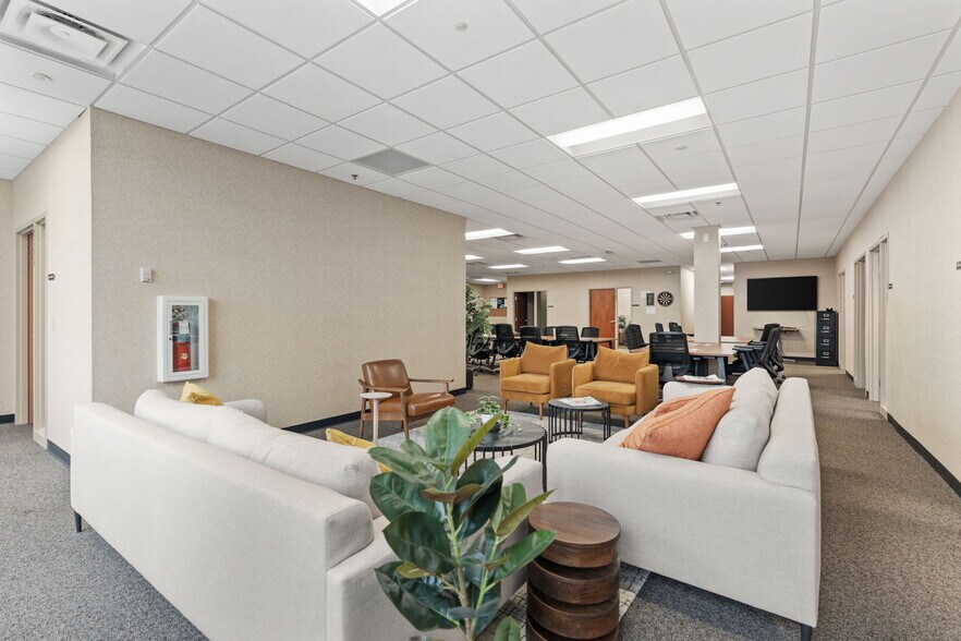 More Photos Of 2775 Blue Water Rd, Eagan Office For Sale