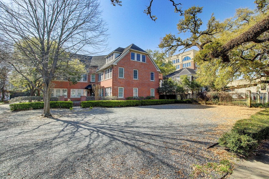 More Photos Of 4314 Yoakum Blvd, Houston Medical For Sale