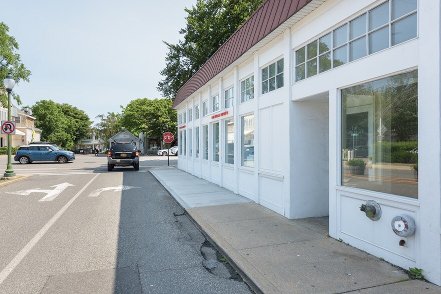More Photos Of 53-55 Newtown Ln, East Hampton Storefront Retail Residential For Sale