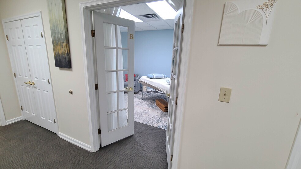 More Photos Of 6900 Houston Rd, Florence Office For Sale