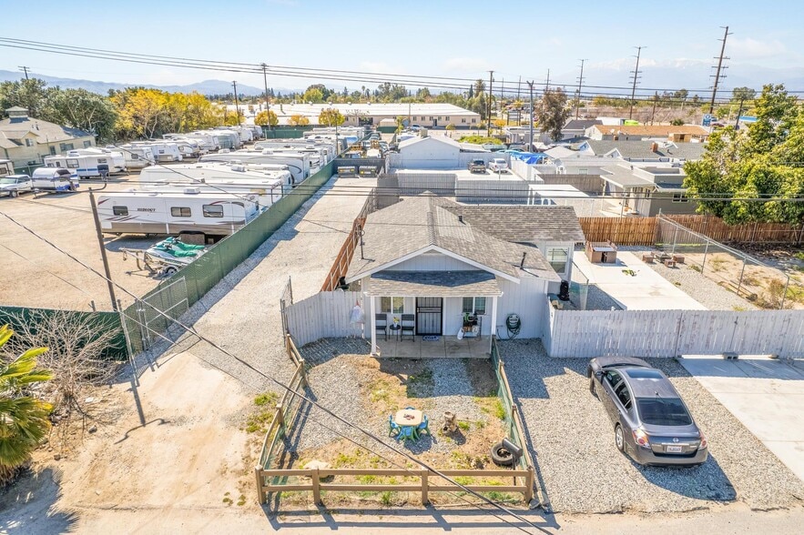 More Photos Of 1840 Mentone Blvd, Mentone Storefront Retail Residential For Sale