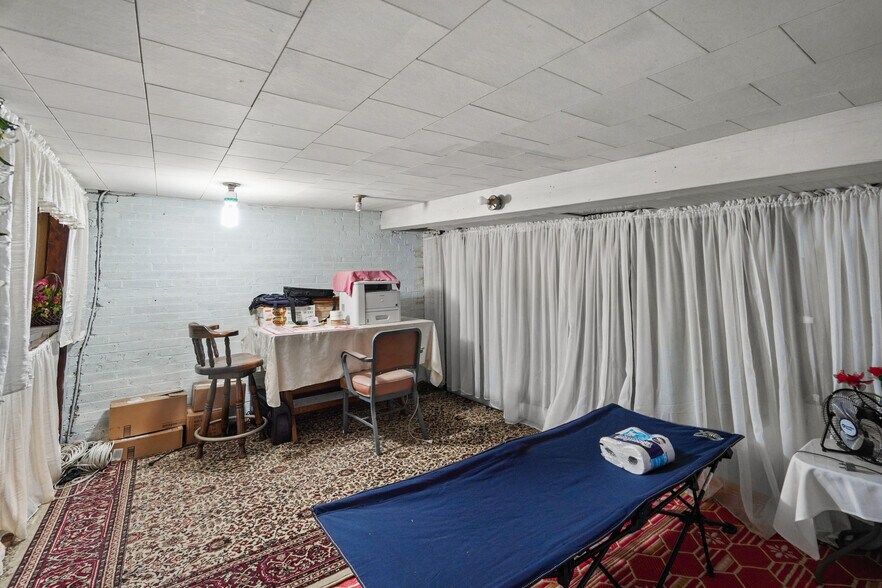 More Photos Of 415-423 Arnold St, Woonsocket Storefront For Sale