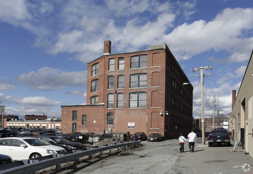 More Photos Of 131 Davidson St, Lowell Office For Sale